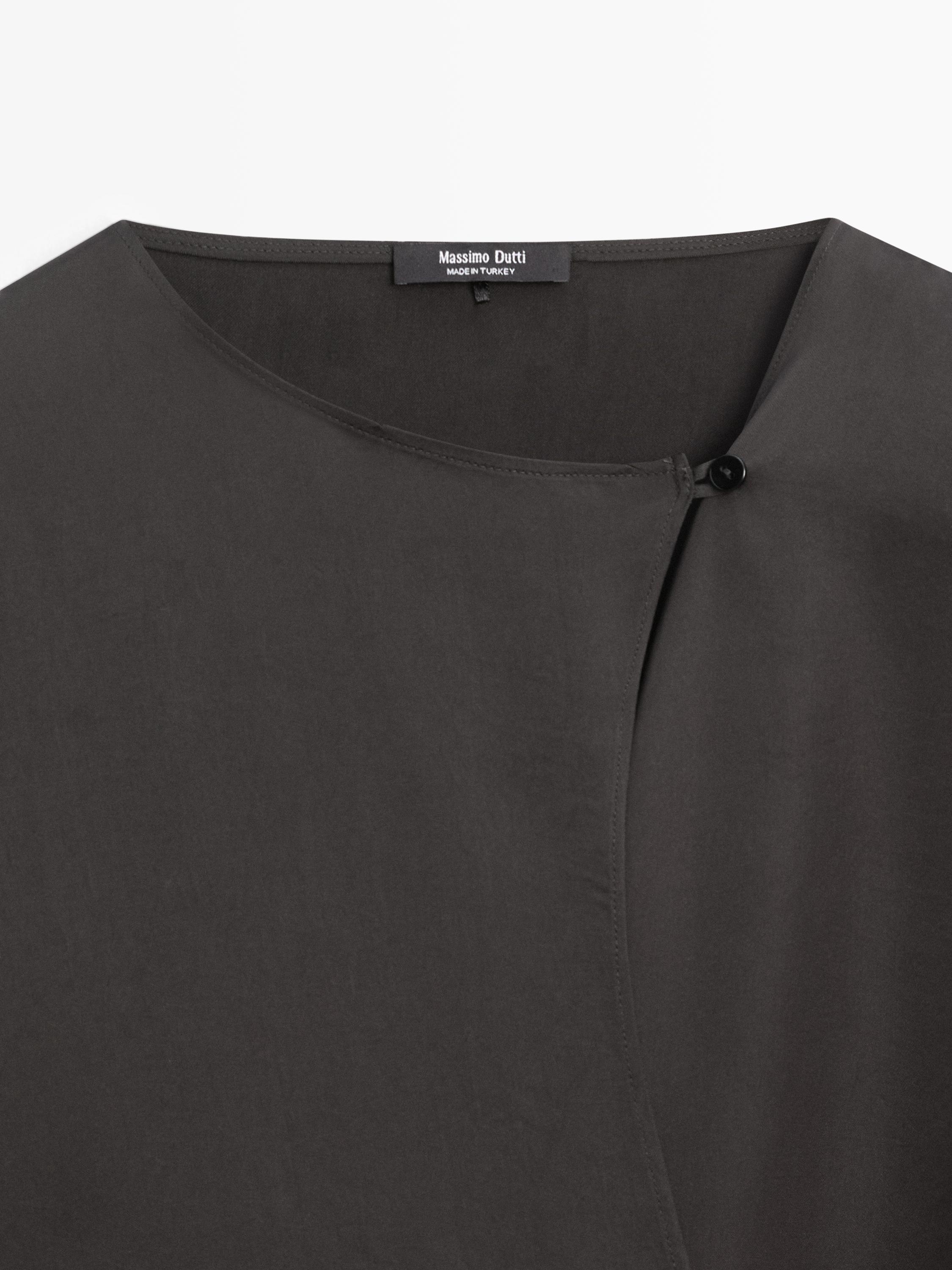 Flowing wrap shirt